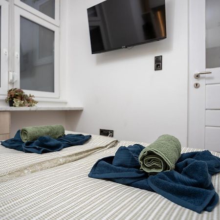 Relax Apartment By The Parliament ブダペスト エクステリア 写真