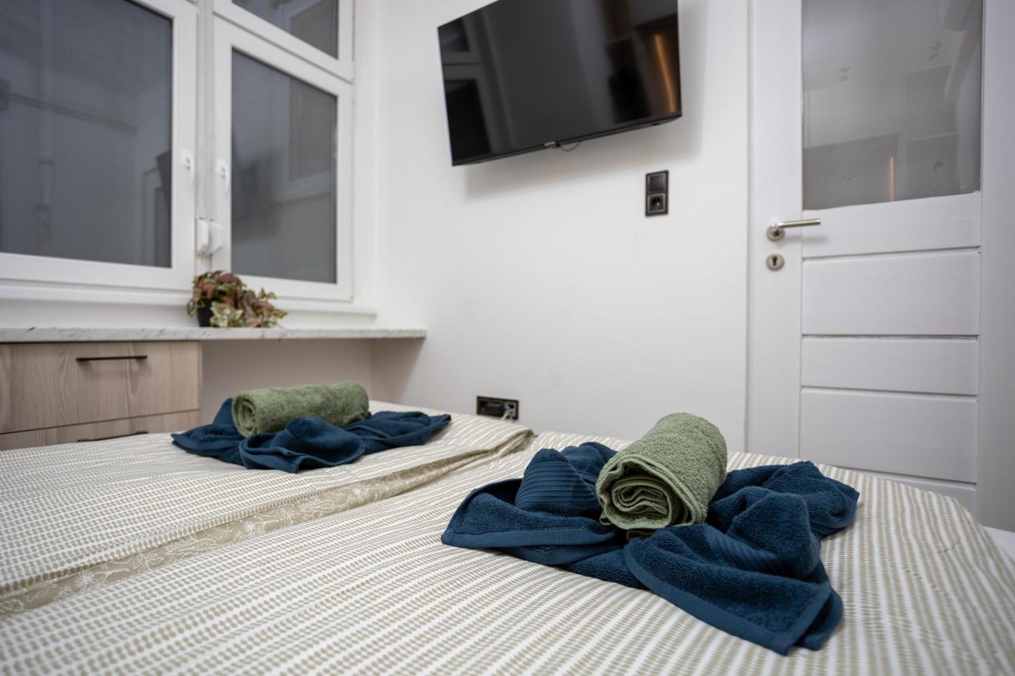 Relax Apartment By The Parliament ブダペスト エクステリア 写真